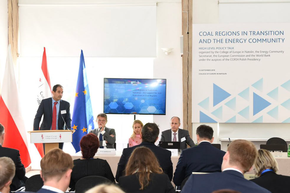 Establishing of a dedicated “Coal” Platform for the Western Balkans and Ukraine was announced during the event. Establishing of a dedicated “Coal” Platform for the Western Balkans and Ukraine was announced during the event.