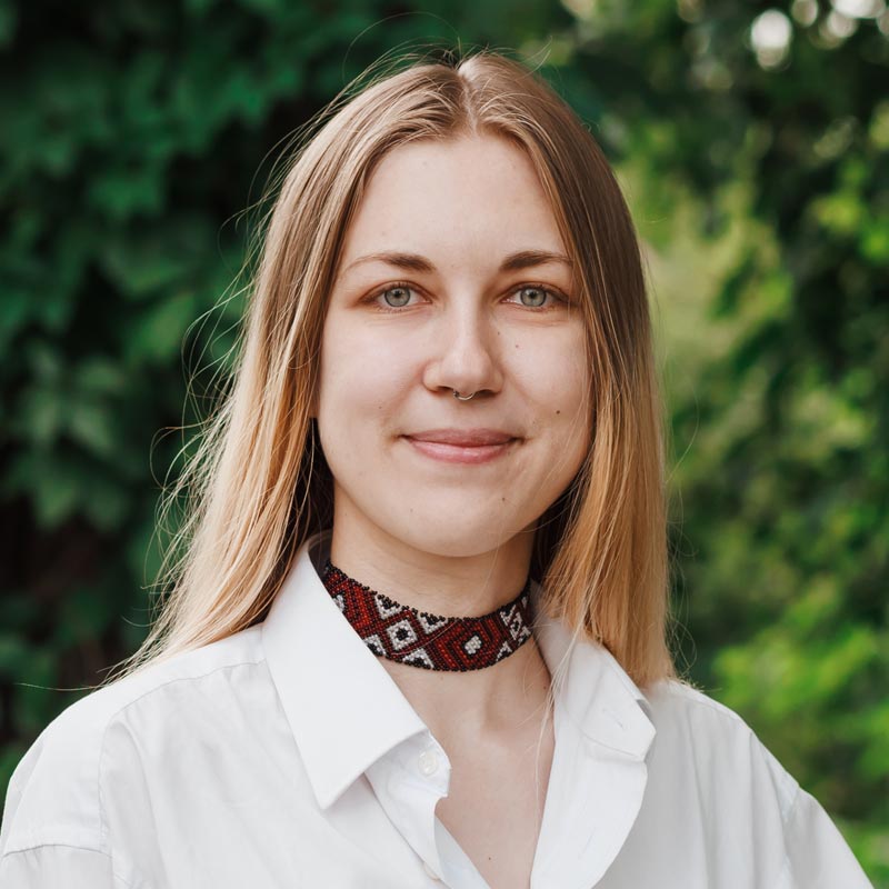 Oleksandra Khmarna Oleksandra Khmarna
